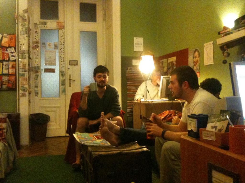 Made Hostal *